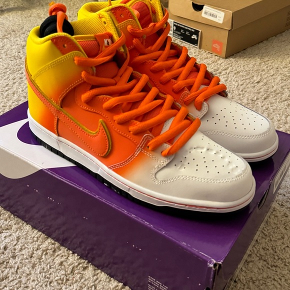 Nike SB Dunk High Pro Sweet Tooth Candy Corn - Picture 2 of 7